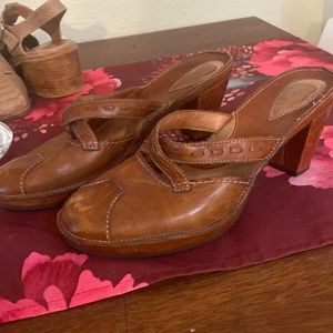 Clark artisan brown leather heels